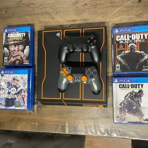PS4 Black Ops 3 Edition With Controllers And Games